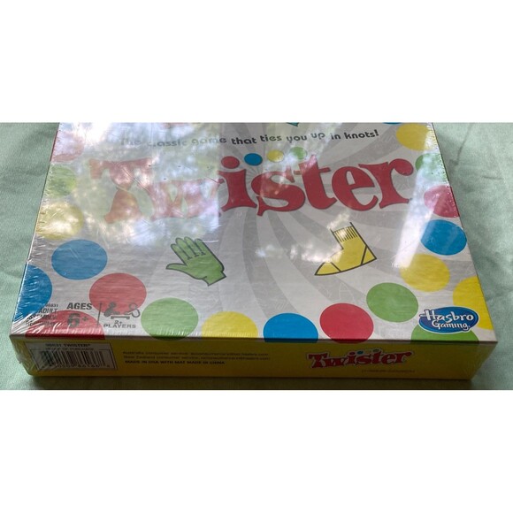 Hasbro Twister Classic Party Board Game For Two Or More New factory Sealed - Picture 3 of 6